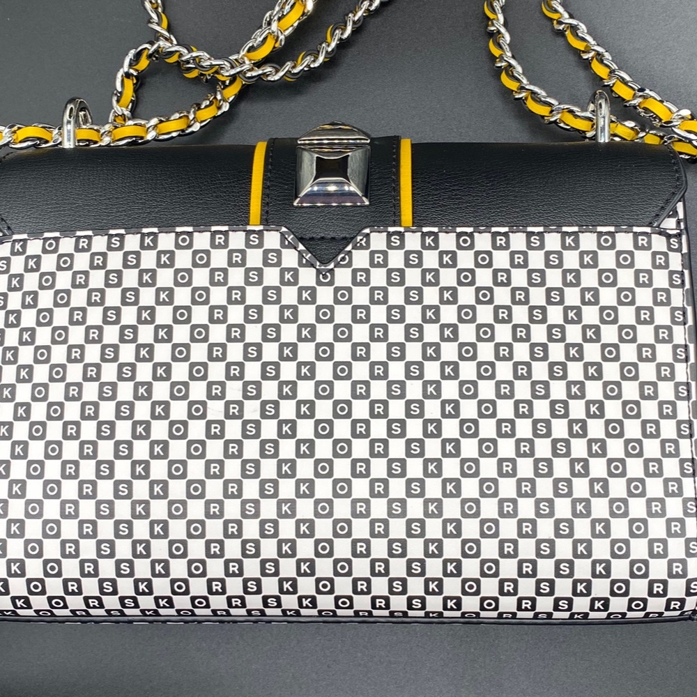Michael Kors Rose MD Flap New York City Taxi Collection - Picture 3 of 6
